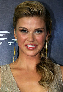 Adrianne Palicki 2013.jpg