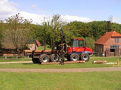 Komatsu (vormals Valmet) Tragrückschlepper