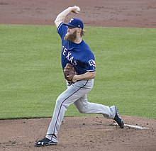 Andrew Cashner in 2017.jpg