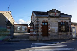 The town hall in Songy