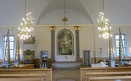 inuti kyrkan, juni 2015