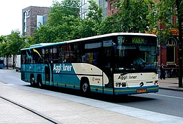 Aggloliner lijn 517 op weg van Groningen naar Roden.