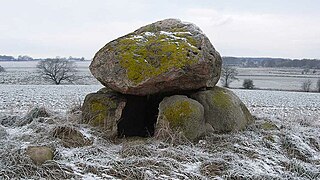 Der Dolmen von Loose im Winter