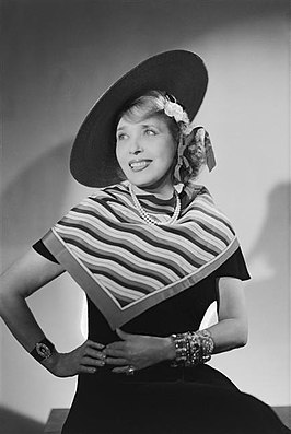 Mistinguett, 1942