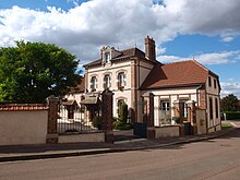 Villiers-Bonneux-FR-89-mairie-14.jpg