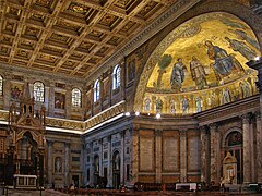 Le transept et l'abside. Cette partie de l'édifice est d'origine.