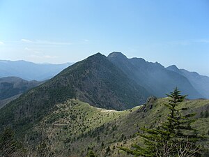 東赤石山