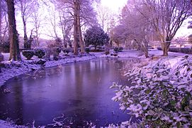 L'Eure à Chuisnes en hiver.