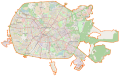 Mapa konturowa Mińska, blisko lewej krawiędzi znajduje się punkt z opisem „Stadion Dynama-Juni”