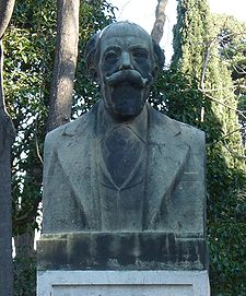 Estatua d'Eusebio Blasco en o Parque Gran José Antonio Labordeta (Zaragoza), obra d'Enrique Anel.