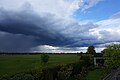 Cumulonimbus arcus über Panketal mit schöner Böenfront und Starkniederschlag beim linken Bildrand