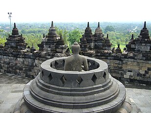 Estupas em Borobudur [o]