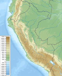 Mapa konturowa Peru, w centrum znajduje się owalna plamka nieco zaostrzona i wystająca na lewo w swoim dolnym rogu z opisem „Jezioro Acucocha”