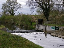 Balgstuw in de Bornse Beek tussen Hengelo en Borne