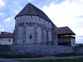 Igreja fortificada de Boz, uma aldeia de a comuna de Doștat