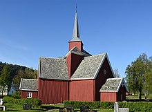 Foto einer roten Holzkirche