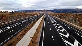 SG-20 vanaf de bovenste loopbrug van Cordel de Santillana, verbindingsweg met het AVE-station