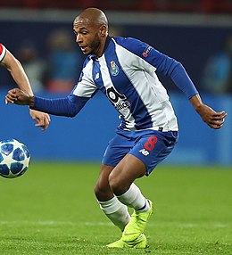 Yacine Brahimi 2018.jpg