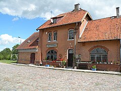 Ehemaliges Bahnhofsgebäude. Einst verband eine Nebenstrecke Seeburg mit Heilsberg und Rothfließ