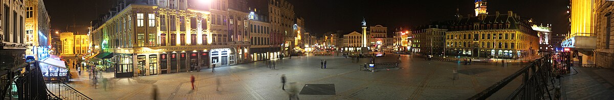 PA „Grand Place” éjszaka