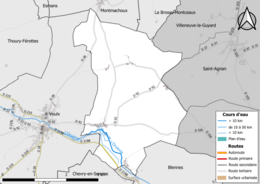 Carte en couleur présentant le réseau hydrographique de la commune