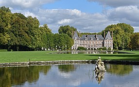 Two ponds in front of the Château de Courances.