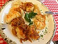 Gemischte Piroggen mit gedünsteter Zwiebel