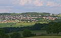 Freudenburg, ruines du château avec à droite l'église.