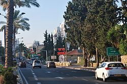 הכביש המרכזי של הוד השרון, דרך רמתיים (דרך השרון), ברמתיים