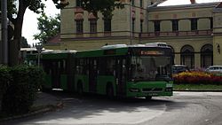 8-as busz a Főpályaudvarnál