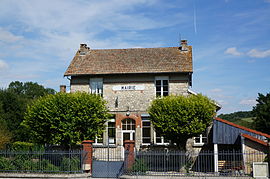 The town hall in Chambrecy