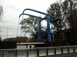 Brug 307 in 2011 (gezien vanaf Uiverbrug)