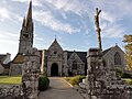 L'église Notre-Dame-de-la-Clarté et son calvaire à Beuzec-Cap-Sizun.