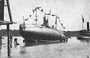 Spouštění USS Octopus (SS-9) na vodu v roce 1906