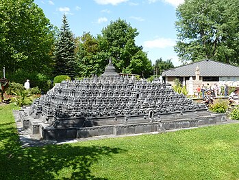 Maquete de Borobudur