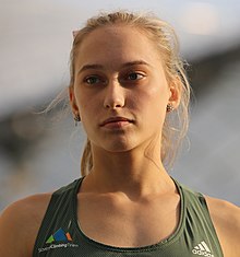 Janja Garnbret 2017 (cropped).jpg