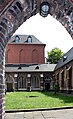 Jardin du monastère, cloître et maison de la salle capitulaire