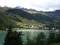 Isola mit Lago di Isola, Etappenort am Weitwanderweg Via Spluga