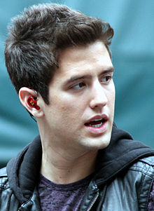 Logan Henderson vystoupení s Big Time Rush na Herald Square v New Yorku dne 15. srpna 2010