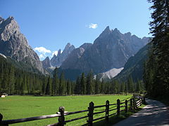 La Croda dei Toni et la Cima Una entourent le val Fiscalina.