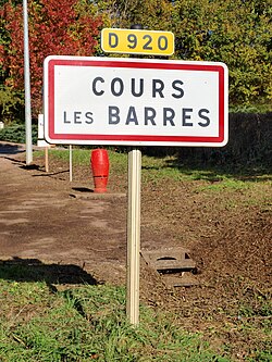 Cours-les-Barres-FR-18-panneau-01.jpg