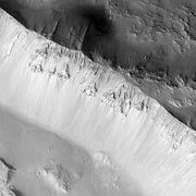 Pettit Crater rim, as seen by HiRISE