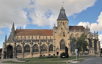 聖熱爾韋-聖普羅泰教堂（法語：Église Saint-Gervais-Saint-Protais de Falaise）