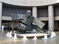 Estatua en Exchange Square de Ju Ming