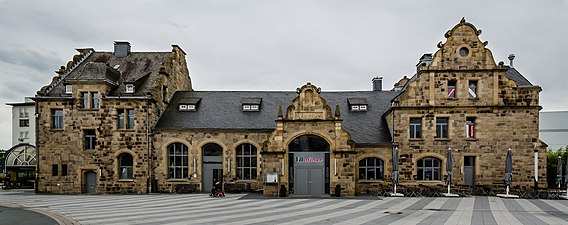 Voormalig stationsgebouw