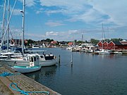 Råå hamn, delen belägen i Råån. (Juli–augusti)